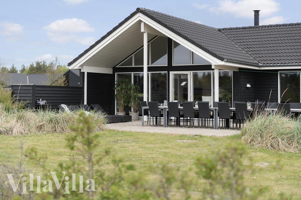 Den tjusiga sommarstugan nr 456 med gott om plats för upp till 20 personer
