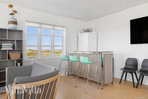 Lyxstuga 952 för 30 personer har ett stort aktivitetsrum med bl.a. biljard och dart