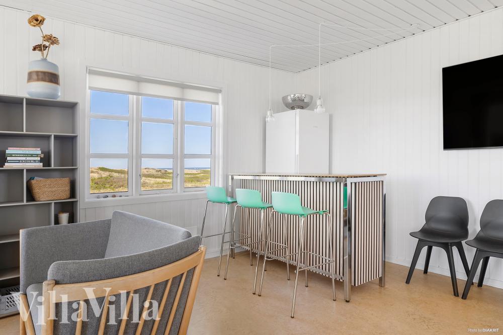 Lyxstuga 952 för 30 personer har ett stort aktivitetsrum med bl.a. biljard och dart