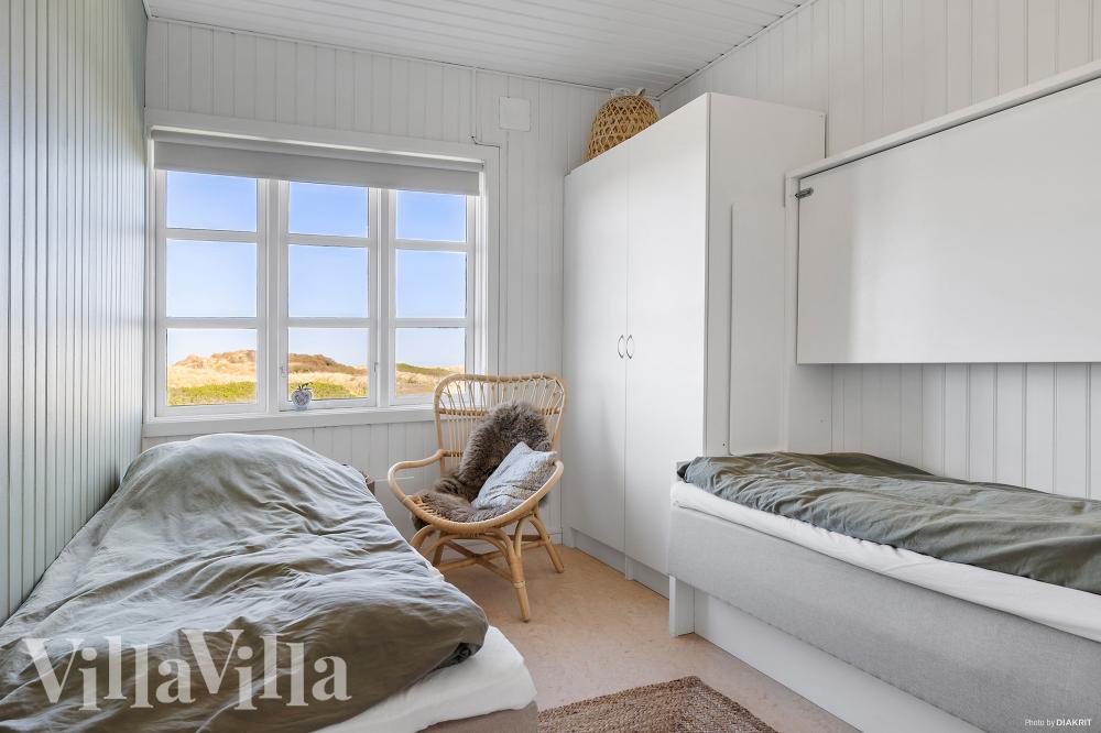 Ett av de 11 utmärkta sovrummen i lyxstuga nr 952 i Nordjylland.