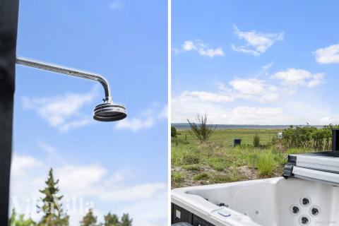 Njut av spabadets värme i lyxstuga nr 935 i Nordsjälland