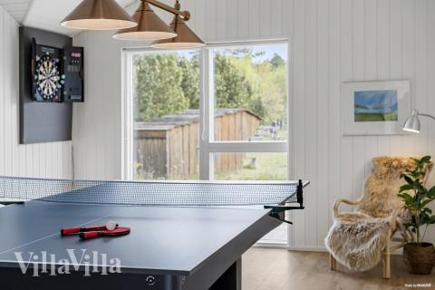 Lyxstuga 935 för 10 personer har ett stort aktivitetsrum med bl.a. biljard och dart