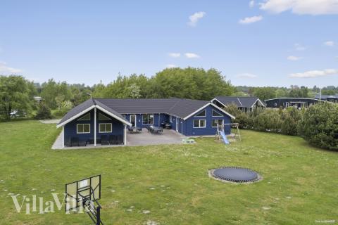 Den tjusiga sommarstugan nr 314 med gott om plats för upp till 20 personer