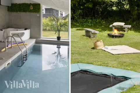Den härliga poolen i lyxstuga nr 964 för 12 personer