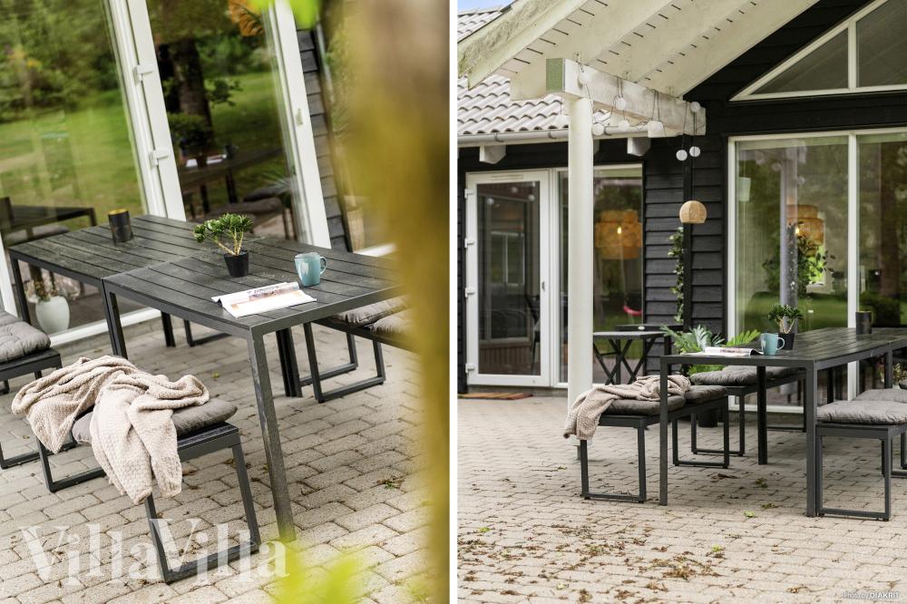 På terrassen i sommarhus nr 313 finns det plats för upp till 18 gäster.