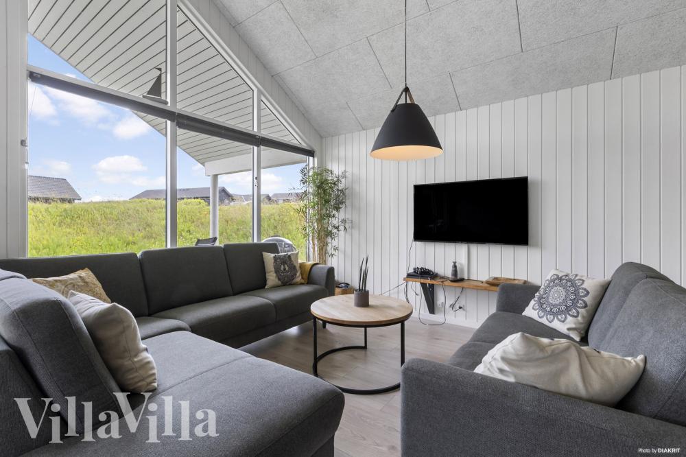 Aktivitetsrum i lyxstuga nr 491 med 12 sovrum och plats för 30 personer.