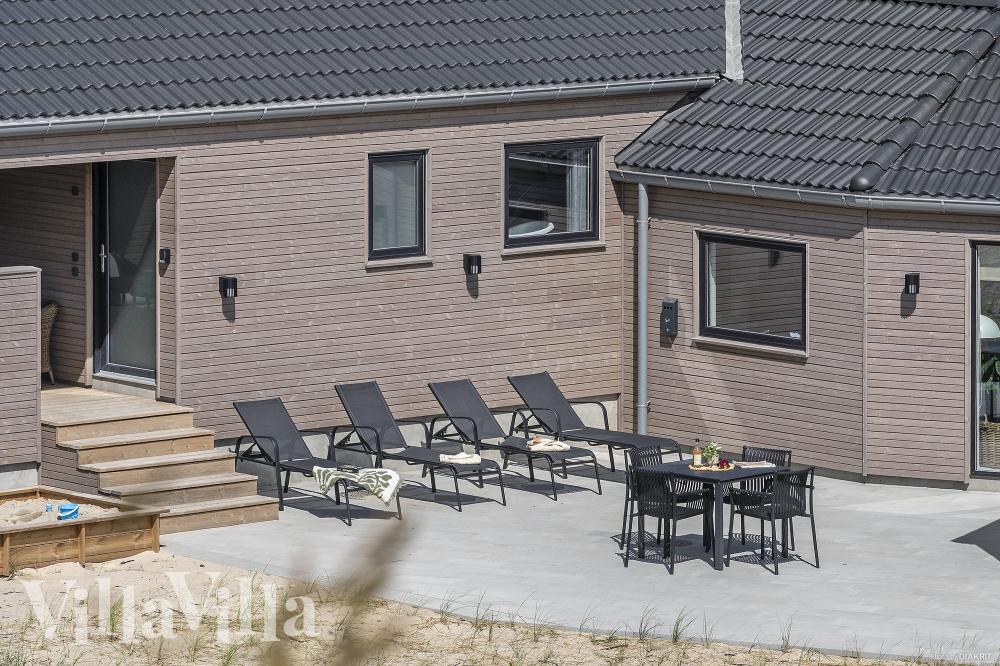 Den tjusiga sommarstugan nr 900 med gott om plats för upp till 18 personer