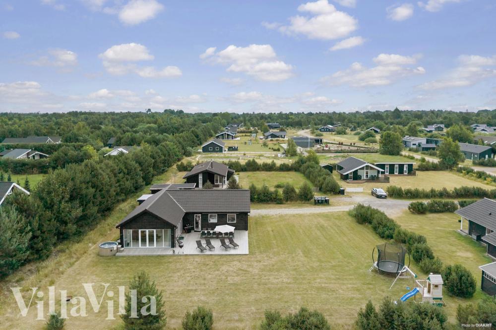 Den flotta lyxstugan nr 969 med gott om plats för upp till 12 personer