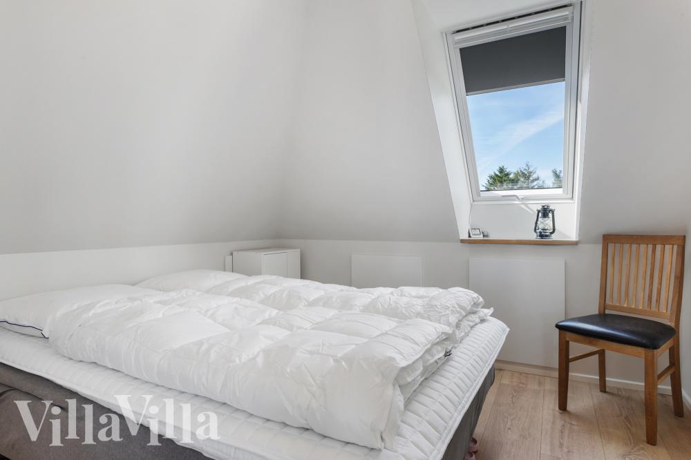 Sovrum i lyxstuga nr 981 i Limfjorden