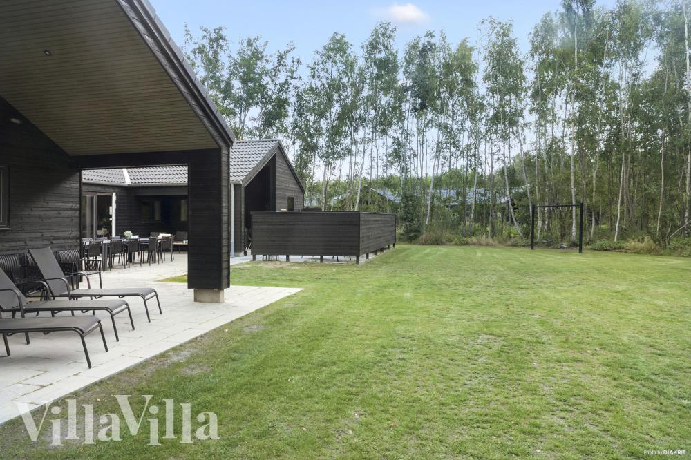 Den tjusiga sommarstugan nr 911 med gott om plats för upp till 20 personer