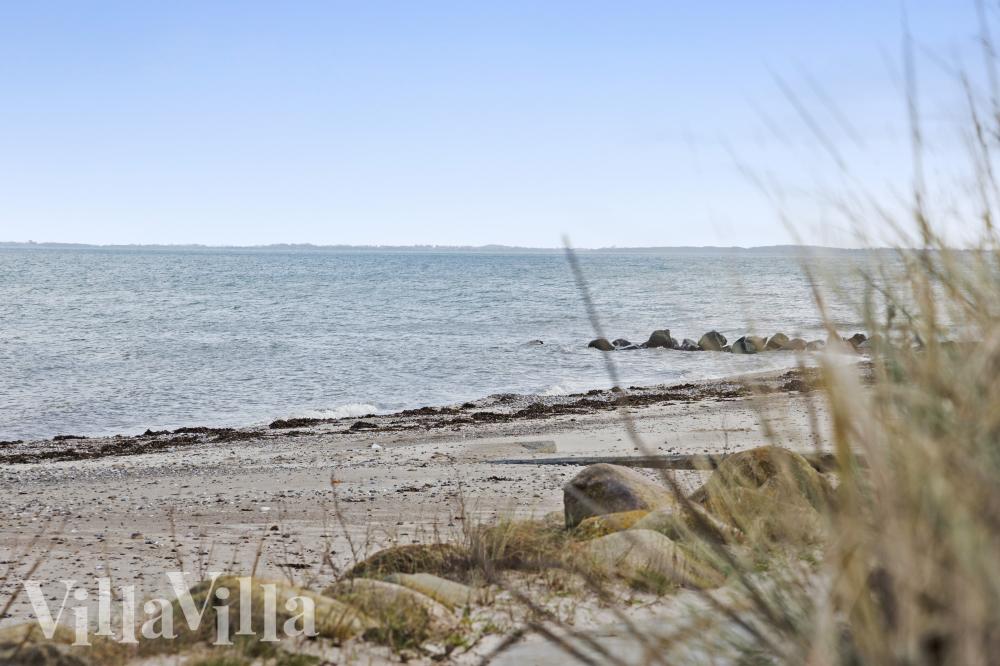 Den vackra stranden i närheten av lyxhus 1019 vid Fyn och öar.