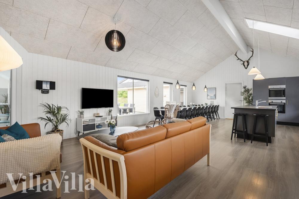 När ni besöker lyxhus nr 463 kan ni mysa tillsammans i sofforna.
