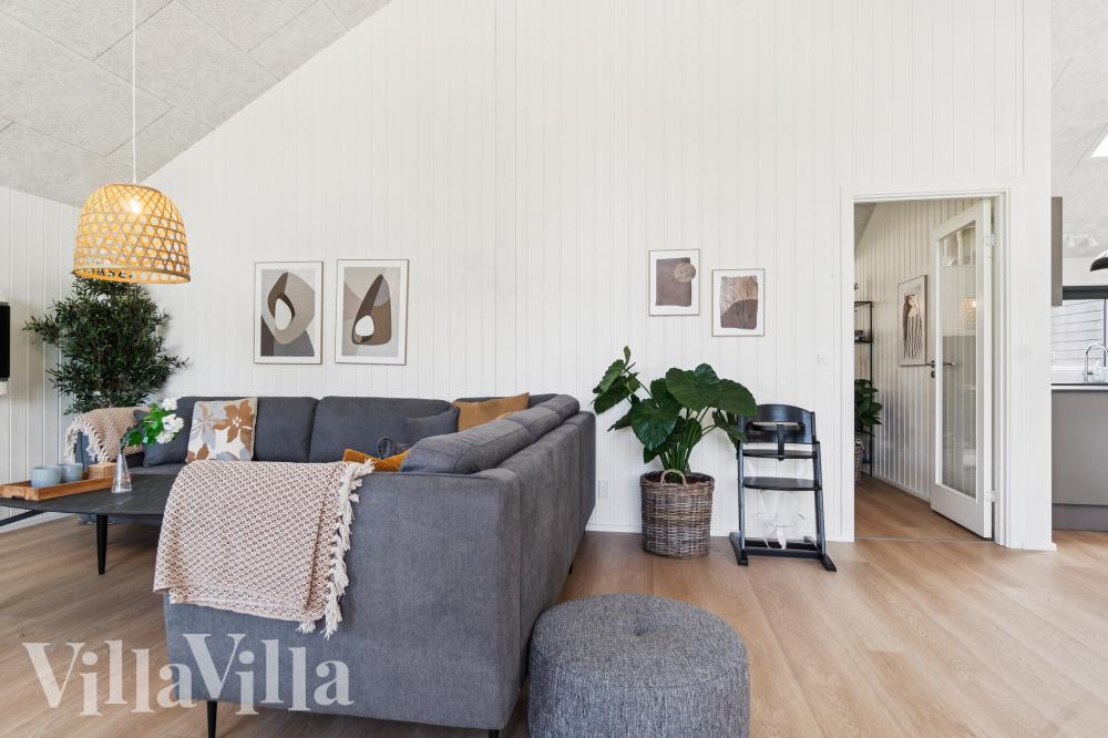 När ni besöker lyxhus nr 1020 kan ni mysa tillsammans i sofforna.